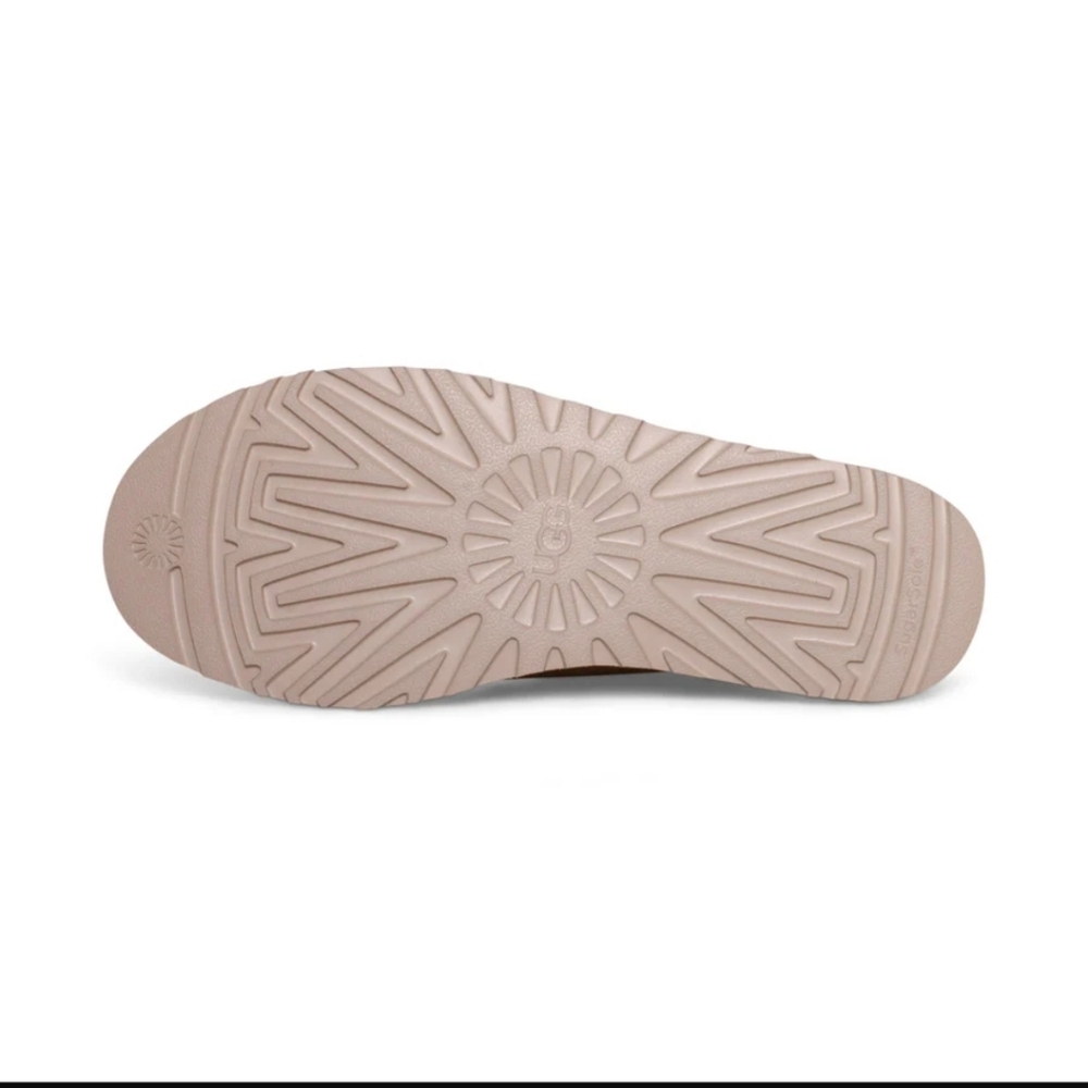 NEW UGG Classic Short II Boots - Women's - Picture 8 of 11